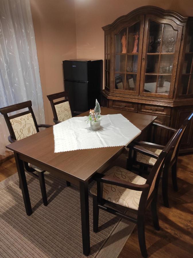 Matyas Apartman Тата Экстерьер фото
