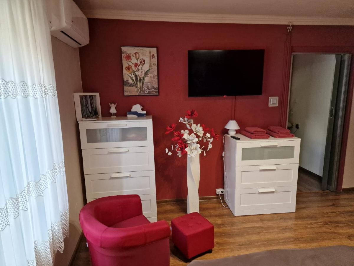 Matyas Apartman Тата Экстерьер фото