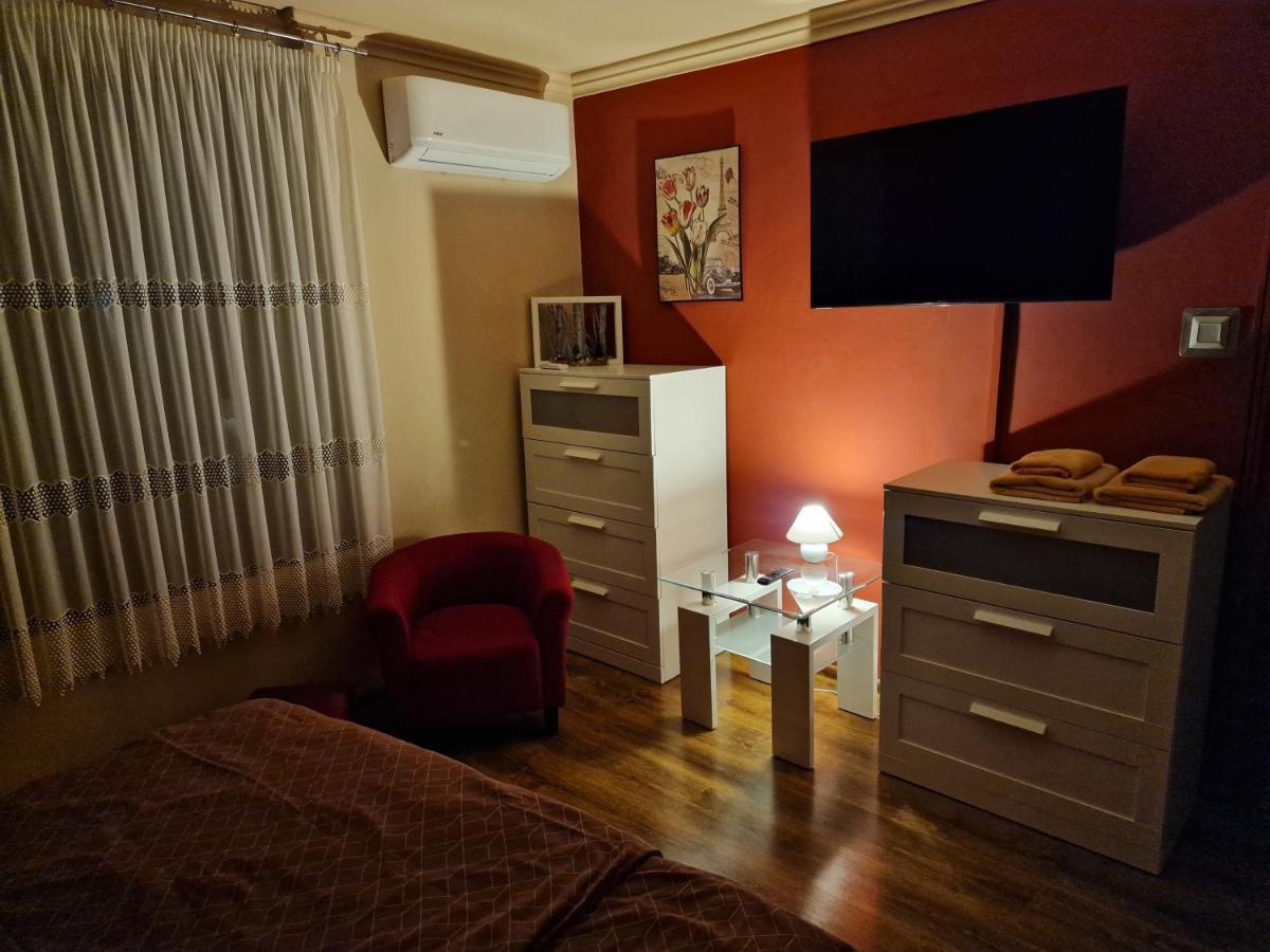 Matyas Apartman Тата Экстерьер фото